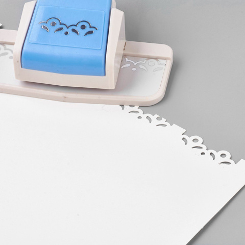 Dziurkacz ozdobny brzegowy, 12cm kolor biały