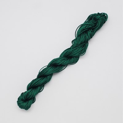 Nylonowy sznurek jubilerski, ciemny zielony, 1mm, 24m do makramy Nylonowy sznurek jubilerski, ciemny zielony, 1mm, 24m do makramy
