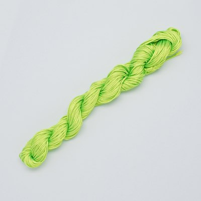 Nylonowy sznurek jubilerski, jasny zielony, 2mm, 12m do makramy