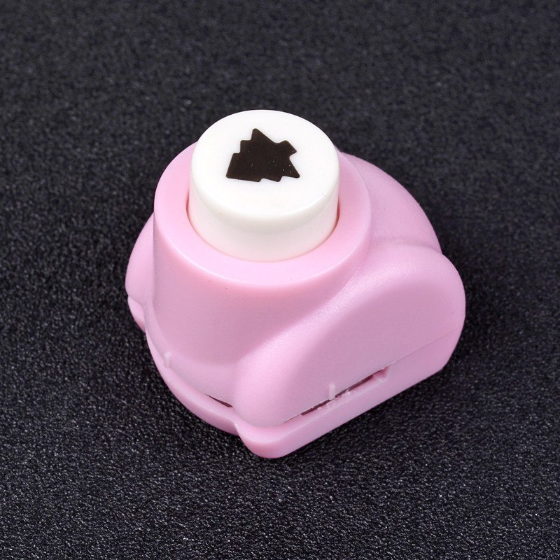 Dziurkacz ozdobny choinka, 8x8mm, kolor fioletowy Dziurkacz ozdobny choinka, 8x8mm, kolor fioletowy