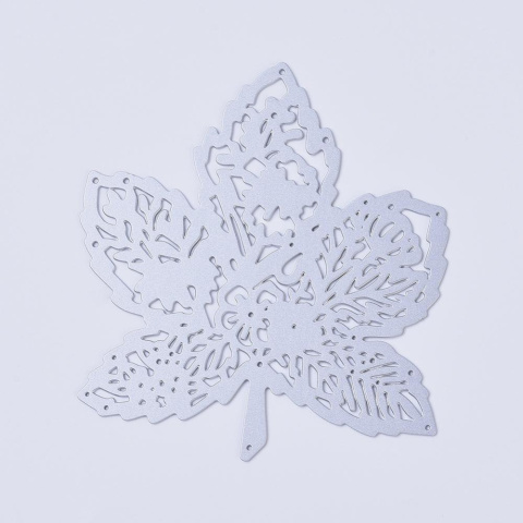 Wykrojnik liść klonu 8,5x9,4cm Wykrojnik liść klonu 8,5x9,4cm