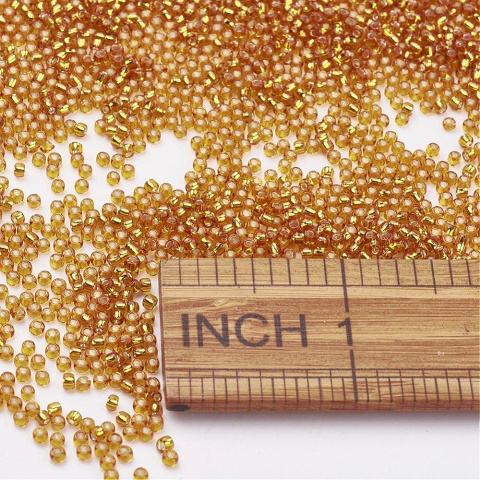 TOHO® złote koraliki 11/0 (2mm), 10g (ok. 820szt) TOHO® złote koraliki 11/0 (2mm), 10g (ok. 820szt)