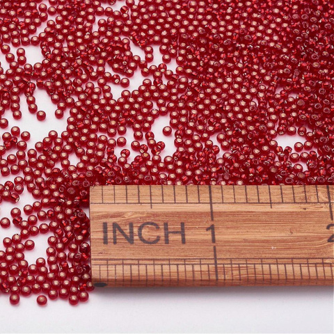 TOHO® czerwone koraliki 11/0 (2mm), 5g (ok. 410szt) TOHO® czerwone koraliki 11/0 (2mm), 5g (ok. 410szt)