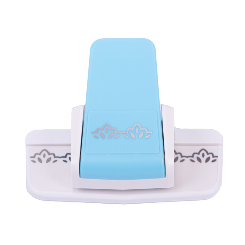 Dziurkacz ozdobny brzegowy, 12cm kolor jasny niebieski