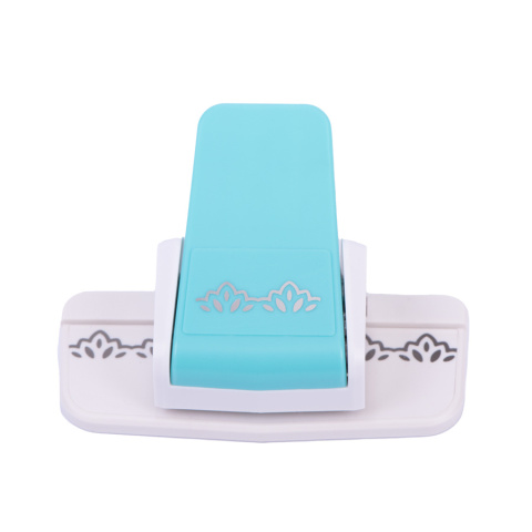 Dziurkacz ozdobny brzegowy, 12cm kolor turkusowy