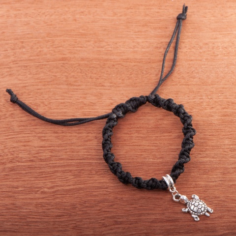 Bransoletka pleciona, żółw, czarna makrama handmade