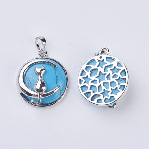 Zawieszka Kot na księżycu, syntetyczny turkus i mosiądz, 32 x 27.5 x 10 mm