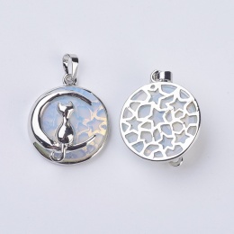 Zawieszka Kot na księżycu, opalit i mosiądz, 32 x 27.5 x 10 mm